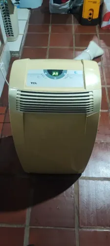 AR-CONDICIONADO PORTÁTIL TCL 12.000 BTUs - MODELO TAC CHPA/C