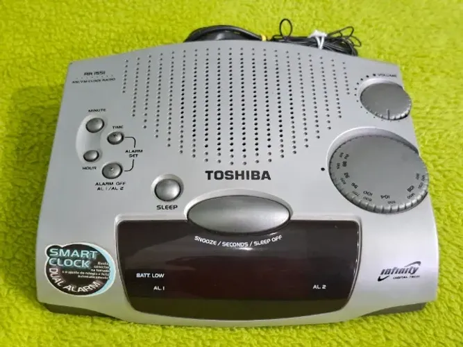 Rádio Relógio Toshiba RR 1551
