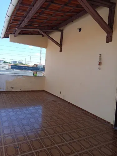 More bem com conforto segurança. Alugo  casa no Benfica com 4  quartos. 2500