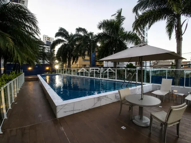 Apartamento à Venda com 3 Quartos 1 Suíte Porteira Fechada Beira Mar