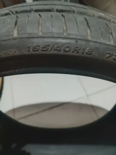 Pneu 165/40/18