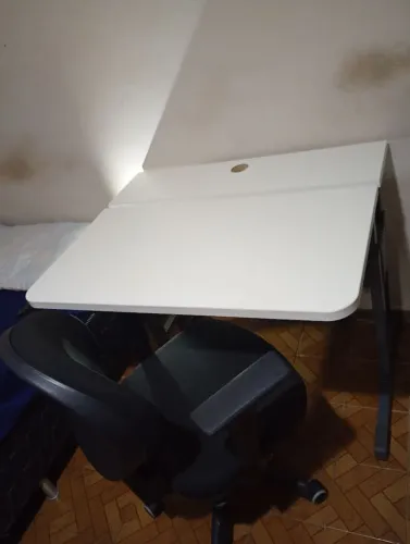Mesa de Desenho Inclinável com Tampo Bipartido (Impecável!) - Home Office e Estudos