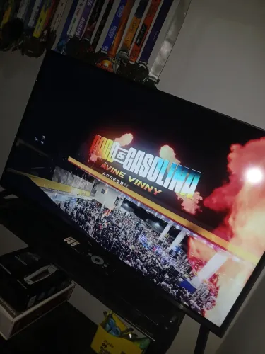 Vendo TV TCL 32 Polegadas Semi Nova