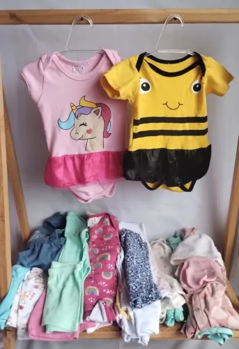 Lote com roupas de bebê menina 
