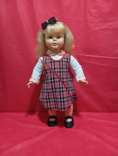 Boneca beijoca da estrela