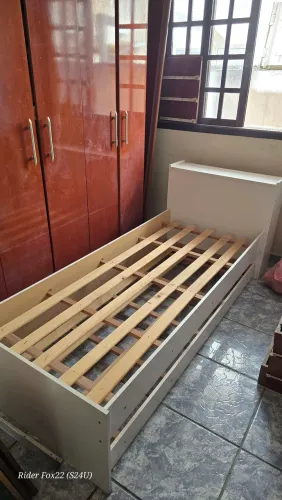 Vendo Bicama com baú (acompanha um colchão)