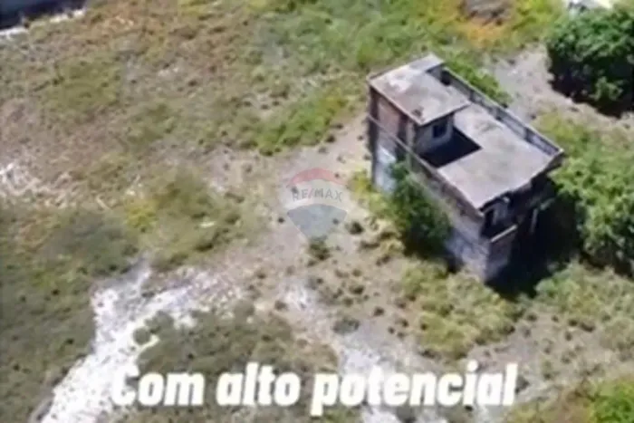 Terreno de Investimento na Praia do Francês!