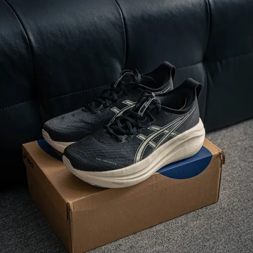 Nimbus 27 