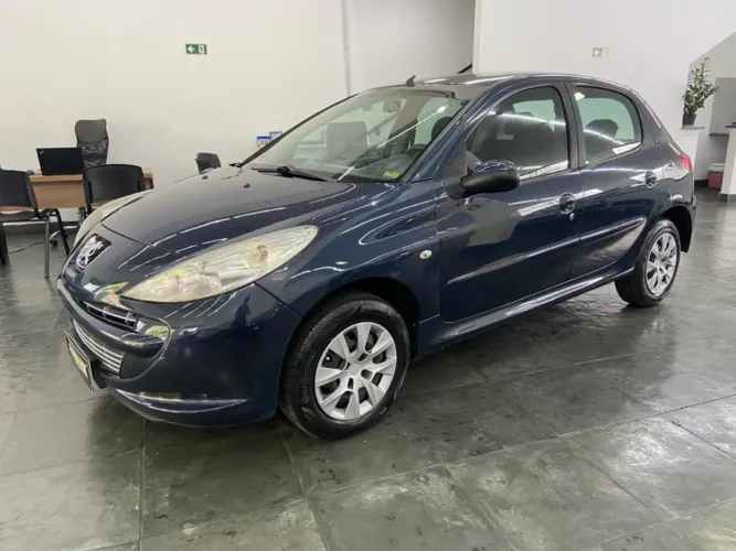 Peugeot 207 XR 1.4 Flex 8V 5P 2012