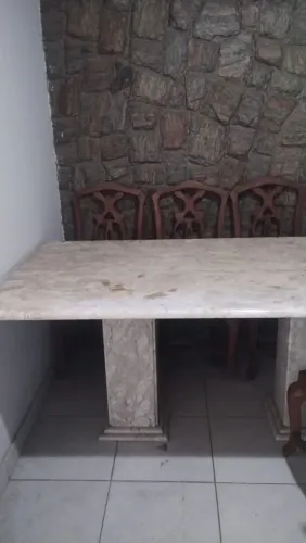 Mesa toda em granito