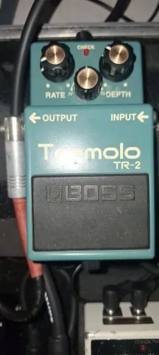 PEDAL BOSS - TR2 TREMOLO