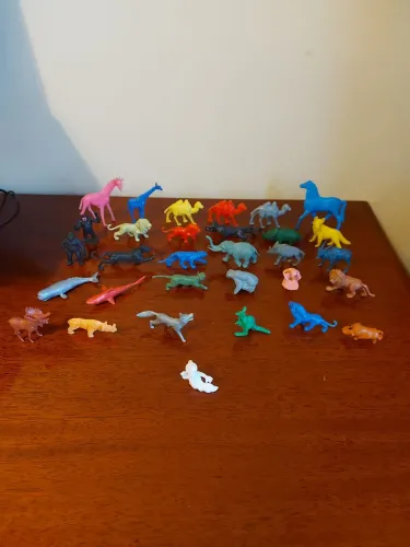 Lote Com 31 Miniaturas De Animais De Plástico Antigos / Vintage