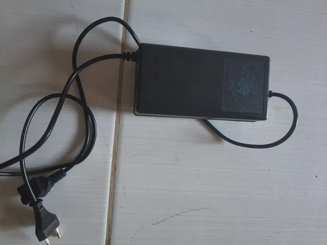Carregador 48V Fly Mano Game - Para Moto ou Bike Elétrica, preço pode ser negociado.
