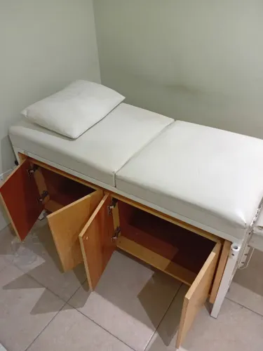 Cama para clinica ou consultório