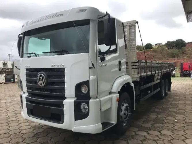 Volkswagen Constellation 24.250 6x2 2010/2011