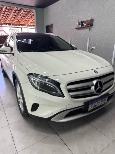 Mercedes-Benz GLA 200 Vision 1.6/1.6 TB 16V Flex Aut. 2015
