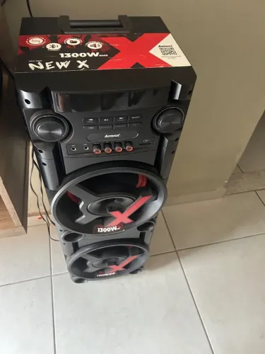 Caixa som amplificada