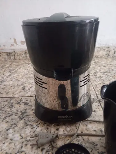 Vendo espremedor de suco elétrico Britânia turbo pro