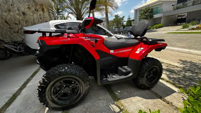 Quadriciclo CForce 520L 2023 Extremamente Extra 500 km rodados