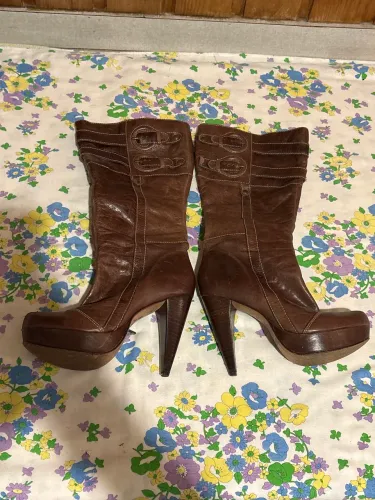 BOTA DE COURO 35