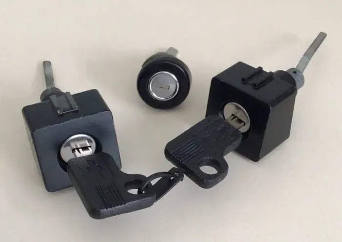 Cilindro (botão) porta e porta mala Gm Opala 85 em diante Original preto