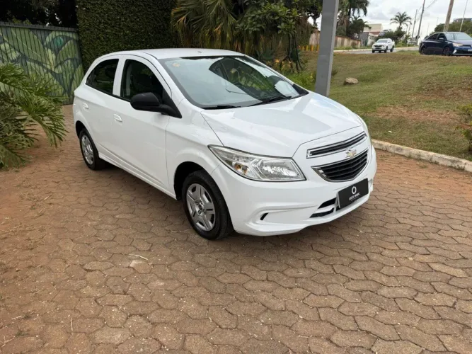 Chevrolet Onix Hatch LT 1.0 12V Flex Mec. 4P 2015