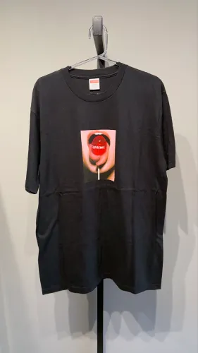 Camiseta supreme NOVA