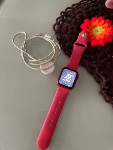 Apple Watch série 6 44mm pulseira vermelha