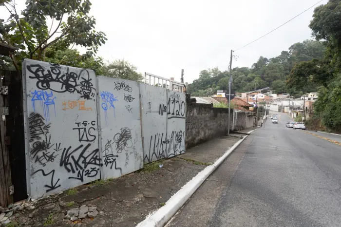 Terreno na Avenida Senador José Ermírio de Moraes, 1120 2640 m²