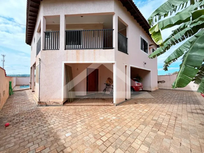 Sobrado para venda e locação no Bairro Ribeirânia, próximo à UNAERP - Ribeirão Preto/SP.