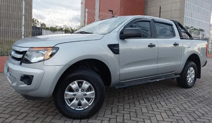 Ford Ranger XLS 2.5 16V 4X2 CD Flex 2013