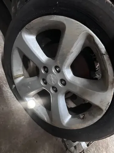 Roda Chevrolet traker aro 18 usada original jogo