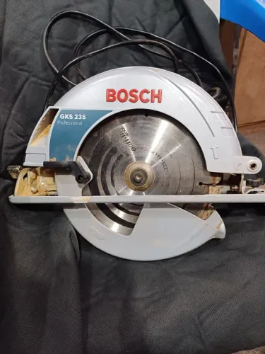 Serra Circular Bosh muito nova 9" 1/4