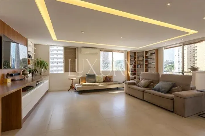 Apartamento com 204 m², 2 quartos sendo 2 suítes à venda no bairro Pinheiros.