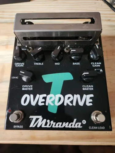 Pedal de Overdrive Preamp T-Miranda