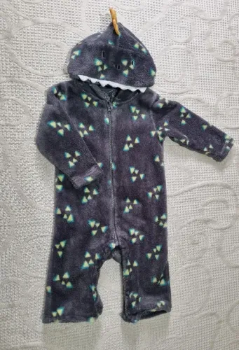 Macacão Dino 9 a 12 meses