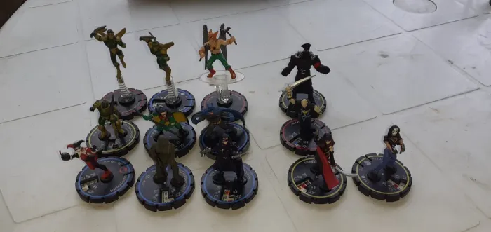 Lote completo + tabuleiro jogo Heroclix 