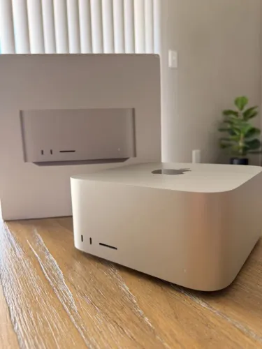 Mac Studio M2 Ultra (2023) - 64GB RAM / 1TB SSD