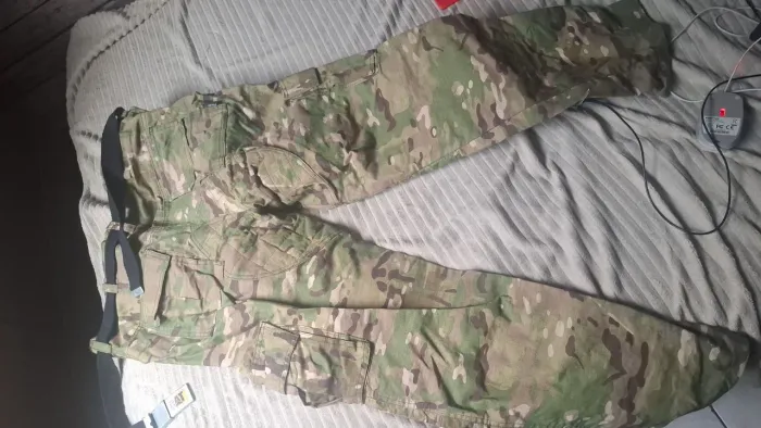 Calça tática multicam 