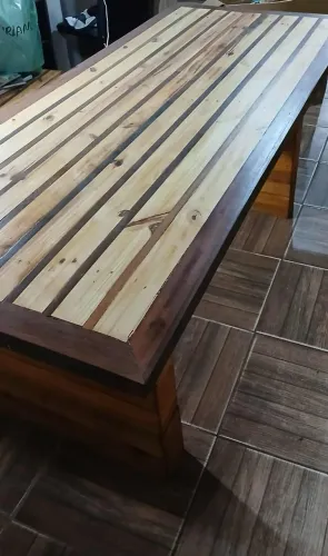 Mesa grande Com Bancos