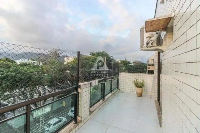 Cobertura 248 m², 3 suites na Ivo borges/Aceita permuta