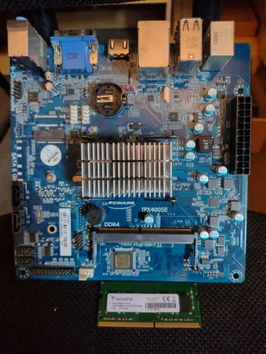 Kit Placa Mãe Mini-itx Pcware Ipx4005e + 4gb Ram Ddr4