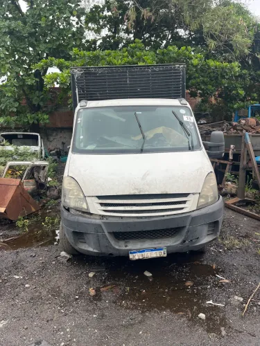 Iveco 35s14 rodagem simples 