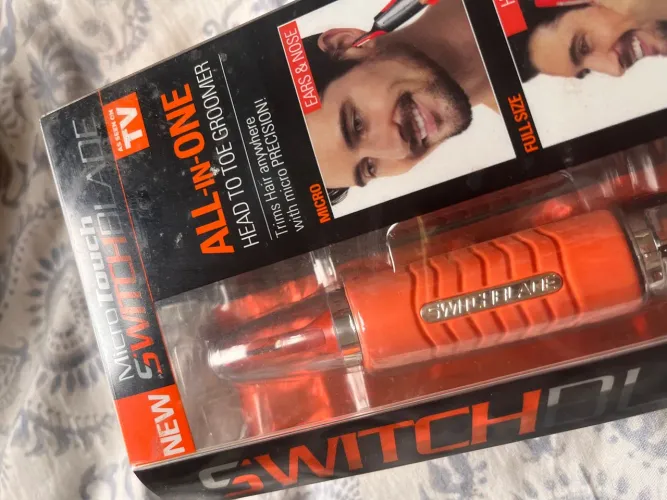 Aparador de pelos Touch Switchblade 
