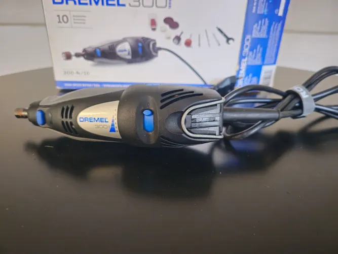 Retificadora Dremel 300
