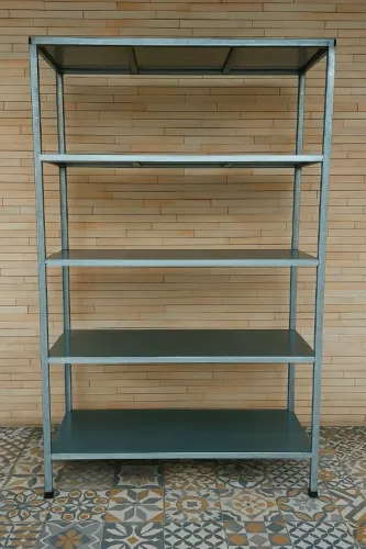 Estante de Aço e mesas para Cozinha Industrial