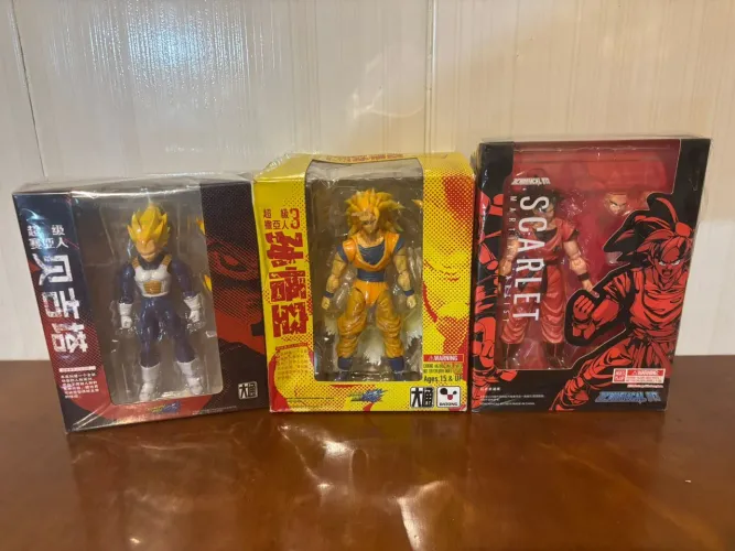 Lote de Action DBZ  Na caixa