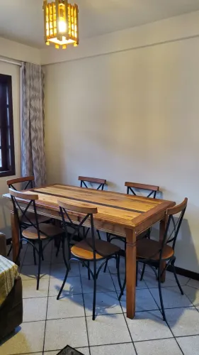Mesa em Madeira Demolição 160x80 com 6 Cadeiras Madeira x Ferro
