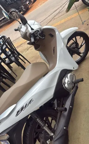 Biz 125  EX completa