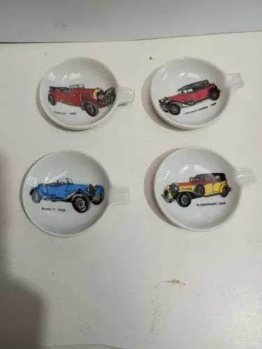 Conjunto de cinzeiros de porcelana temático carros antigos 8 cm